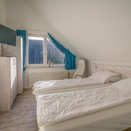 Ferienhaus Villapark Kamperfoelie 81 *