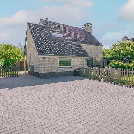 Holiday home Villapark Kamperfoelie 81