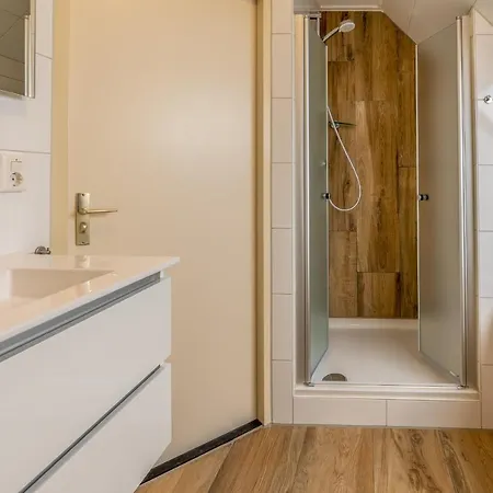 Villapark Kamperfoelie 81 * דה קוח