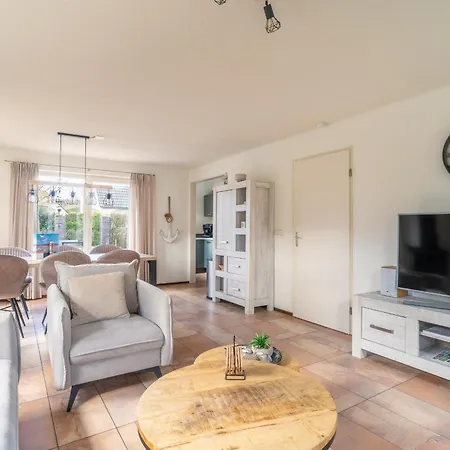 בית נופש Villapark Kamperfoelie 81 *